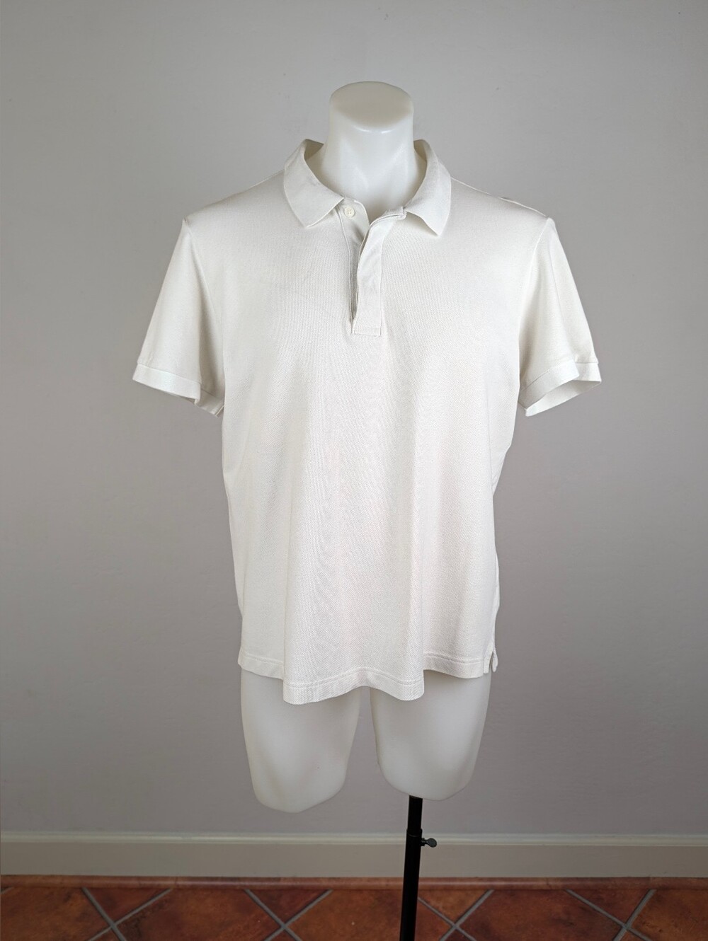 Everlane Concealed Button White Polo Shirt
